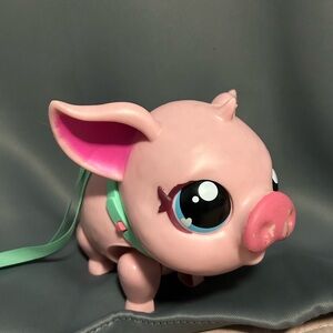 Little live pets Walking pig drinks plays music and more with all accessories